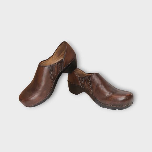 Womens Dansko Brown Leather Slip On Clog Heeled Shoes Size EU 39 US 8.5-9 - Picture 1 of 11